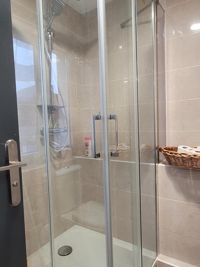 Coquet Appartement A 15Mn De Paris Et 10 Mn De Stade De France, Wifi, Netflix, Groslay Esterno foto