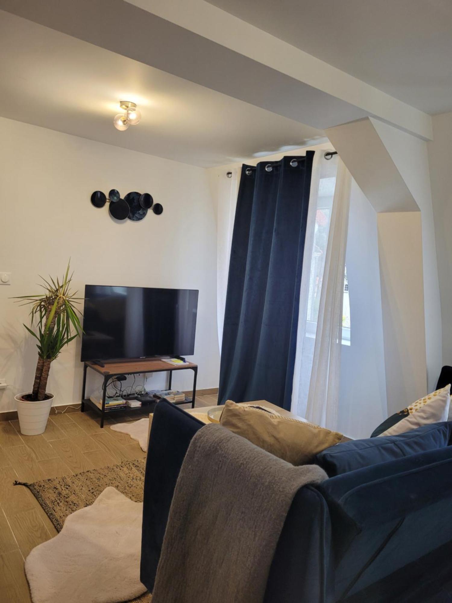 Coquet Appartement A 15Mn De Paris Et 10 Mn De Stade De France, Wifi, Netflix, Groslay Esterno foto