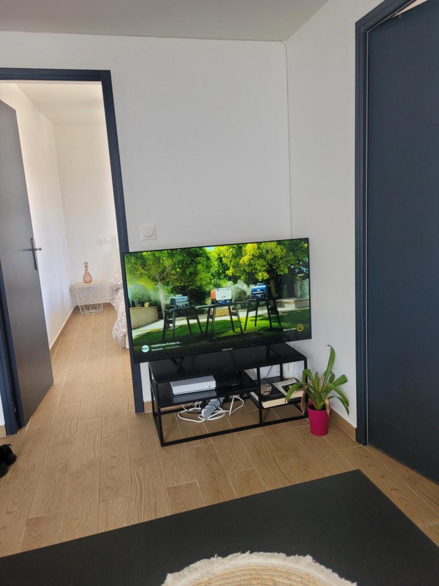 Coquet Appartement A 15Mn De Paris Et 10 Mn De Stade De France, Wifi, Netflix, Groslay Esterno foto