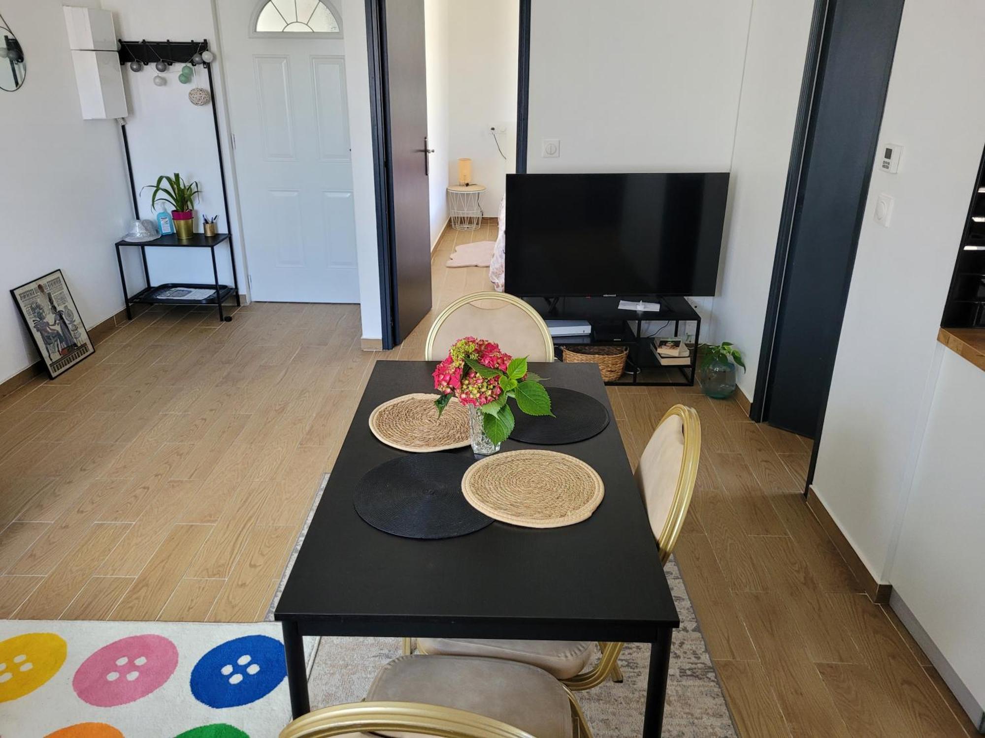 Coquet Appartement A 15Mn De Paris Et 10 Mn De Stade De France, Wifi, Netflix, Groslay Esterno foto
